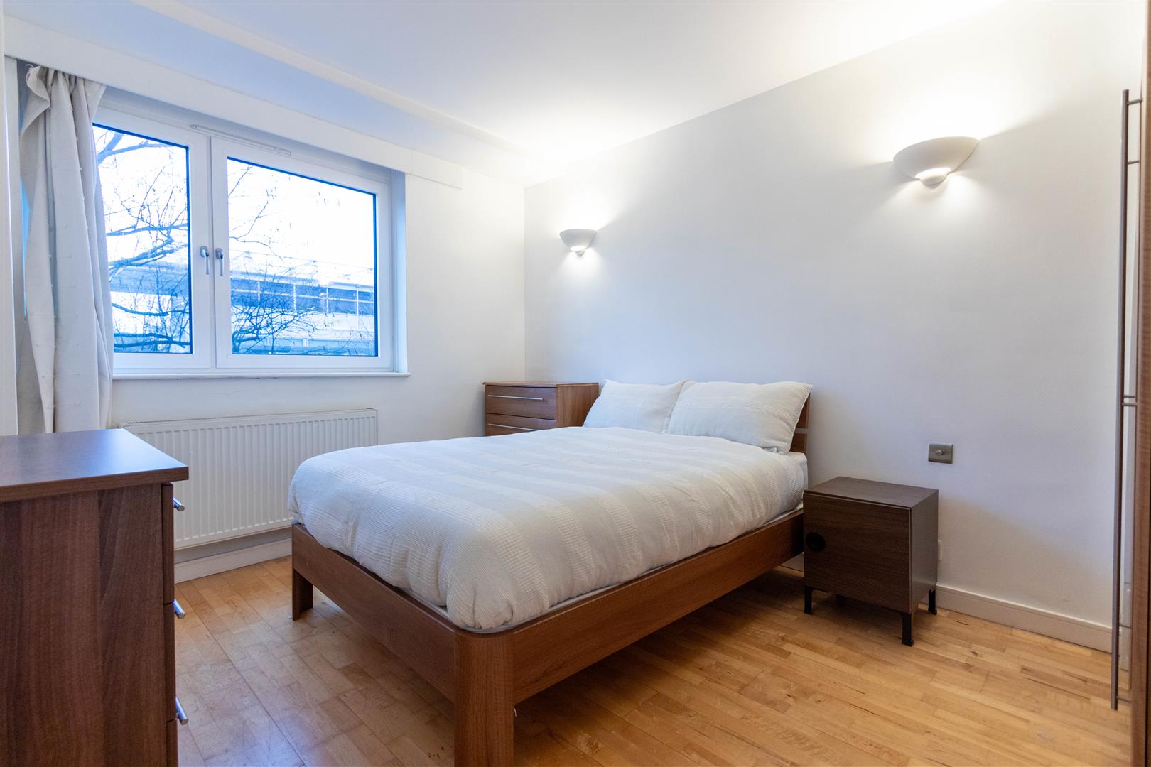 1 bed property in Lords View, London